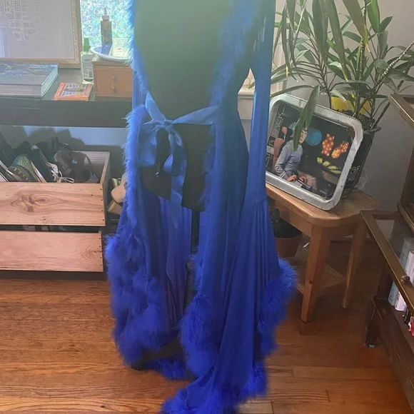 Elegant Blue Feathered Robe Vintage Lingerie - Picture 2 of 4